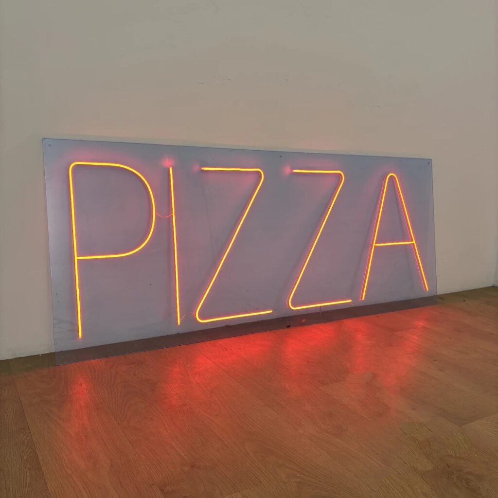 Presupuesto de neones en Valencia