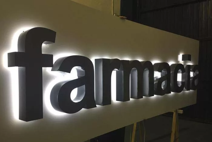 Letras corporeas para comercios en Valencia